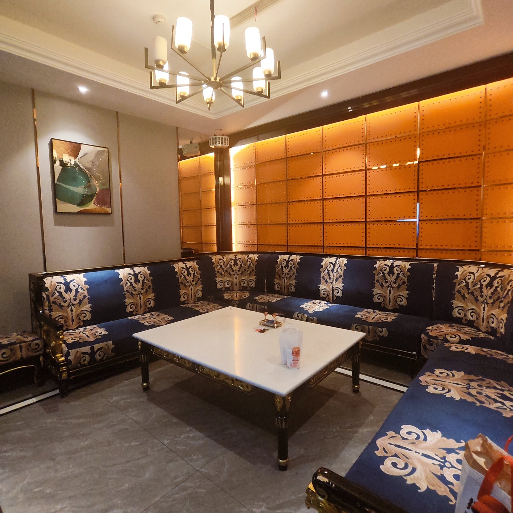 鹤岗商务ktv中低端选择-兴山区ktv预订